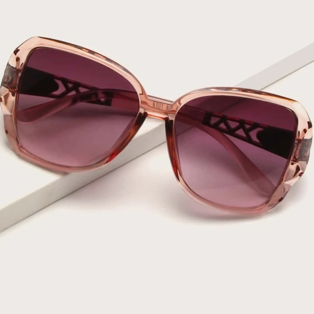 NIP Rose gold tinted lens sunglasses & case - Picture 2 of 5